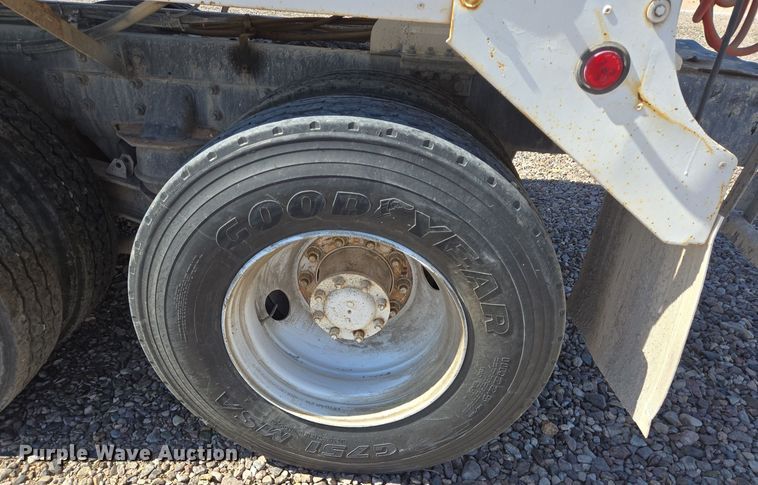 image for item DO2523 2016 Kenworth T880 ready mix truck