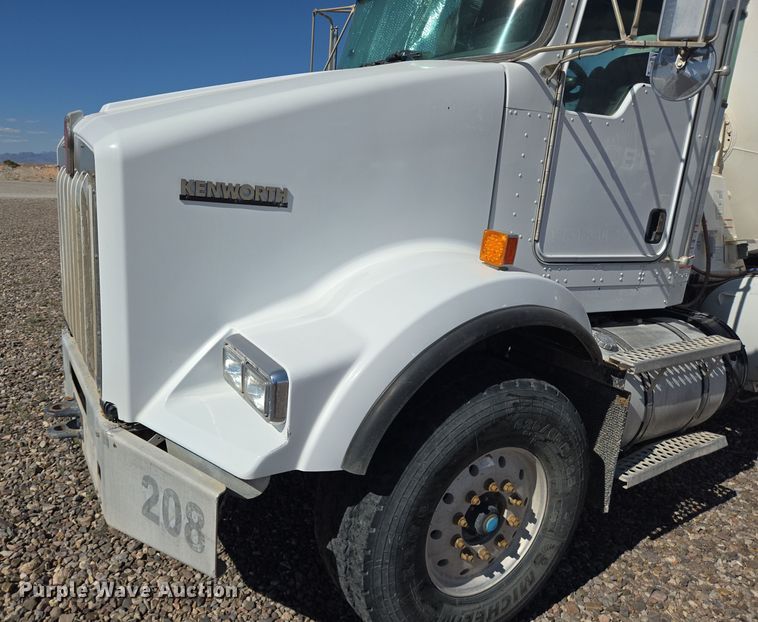 image for item DO2524 2015 Kenworth T800 ready mix truck