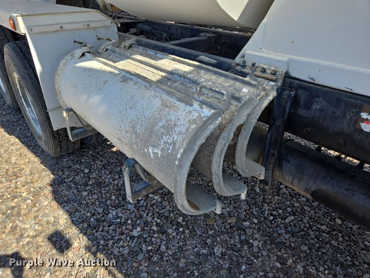 image for item DO2524 2015 Kenworth T800 ready mix truck