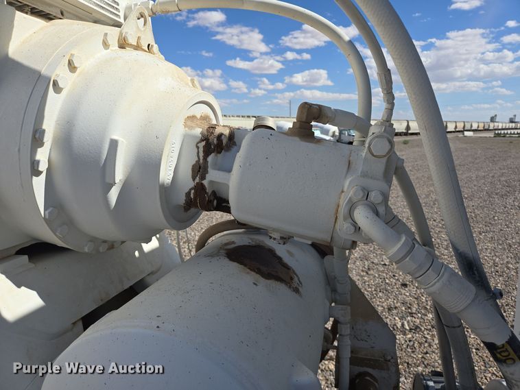 image for item DO2524 2015 Kenworth T800 ready mix truck