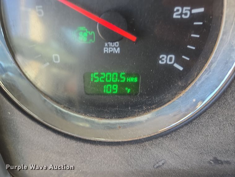 image for item DO2524 2015 Kenworth T800 ready mix truck