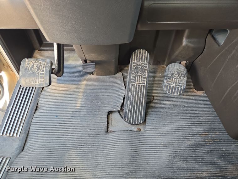 image for item DO2524 2015 Kenworth T800 ready mix truck