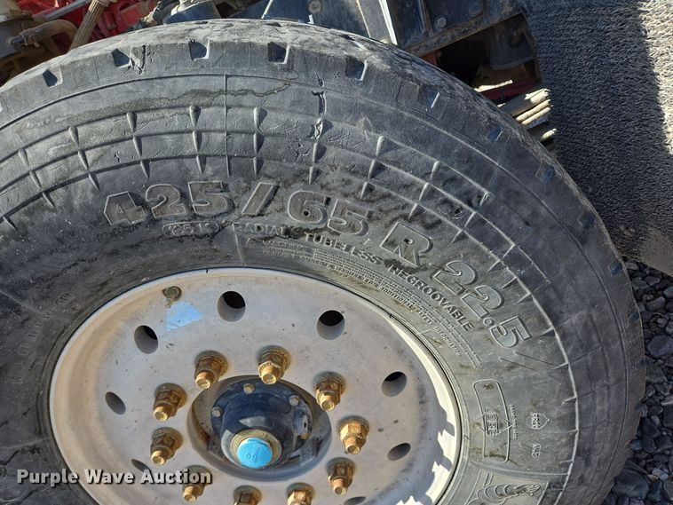 image for item DO2524 2015 Kenworth T800 ready mix truck