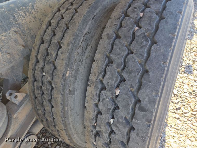 image for item DO2524 2015 Kenworth T800 ready mix truck