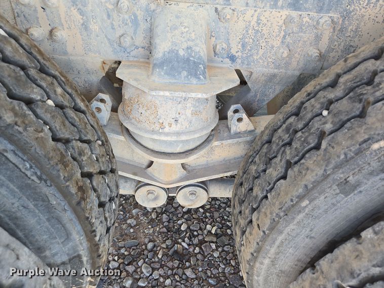 image for item DO2524 2015 Kenworth T800 ready mix truck