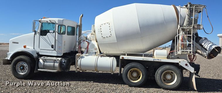 image for item DO2525 2015 Kenworth T800 ready mix truck