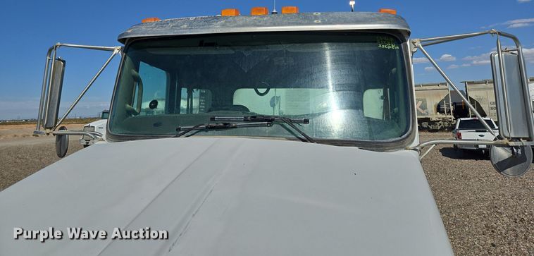 image for item DO2525 2015 Kenworth T800 ready mix truck