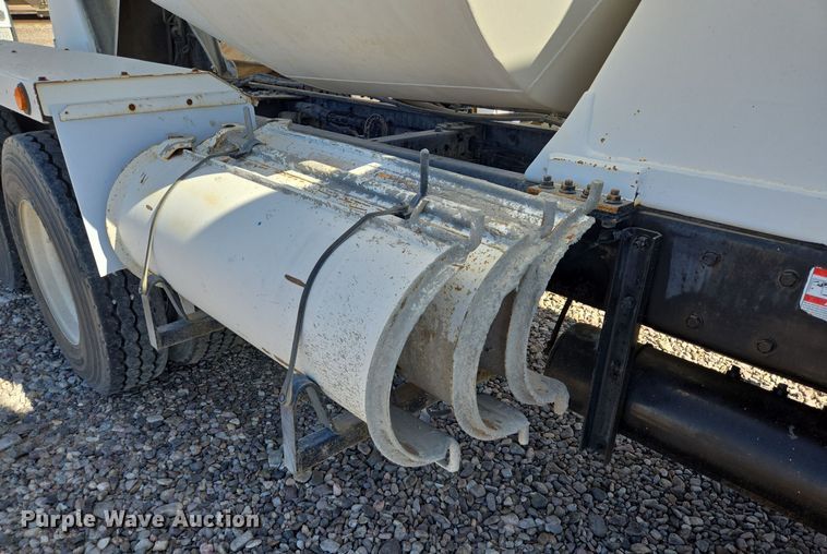 image for item DO2525 2015 Kenworth T800 ready mix truck