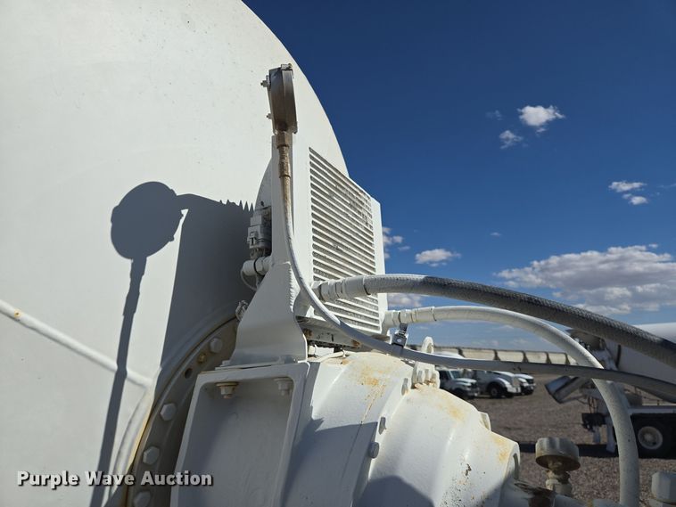 image for item DO2525 2015 Kenworth T800 ready mix truck