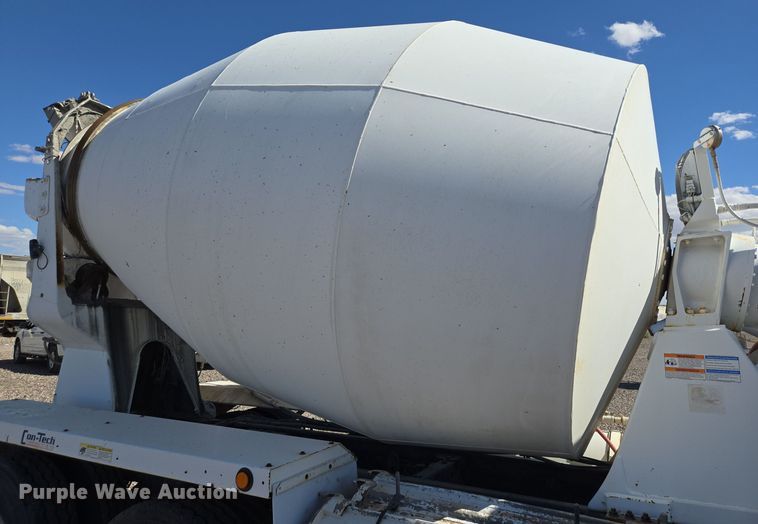 image for item DO2525 2015 Kenworth T800 ready mix truck