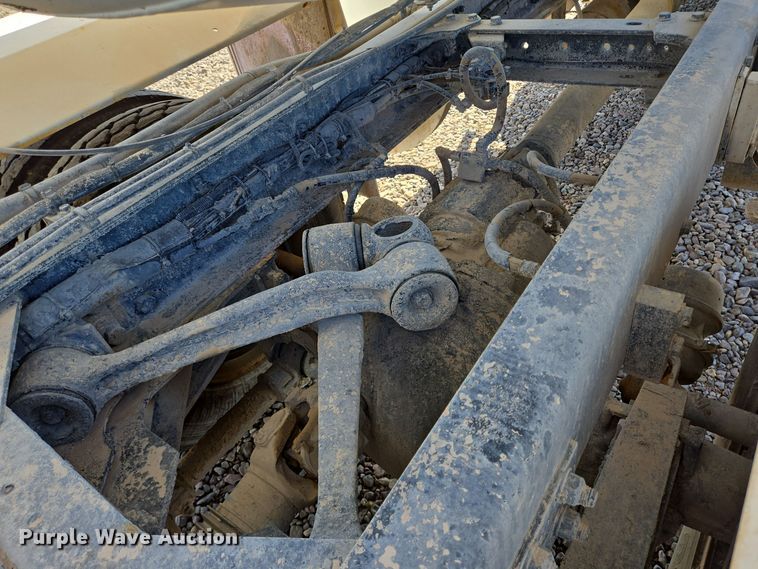 image for item DO2525 2015 Kenworth T800 ready mix truck