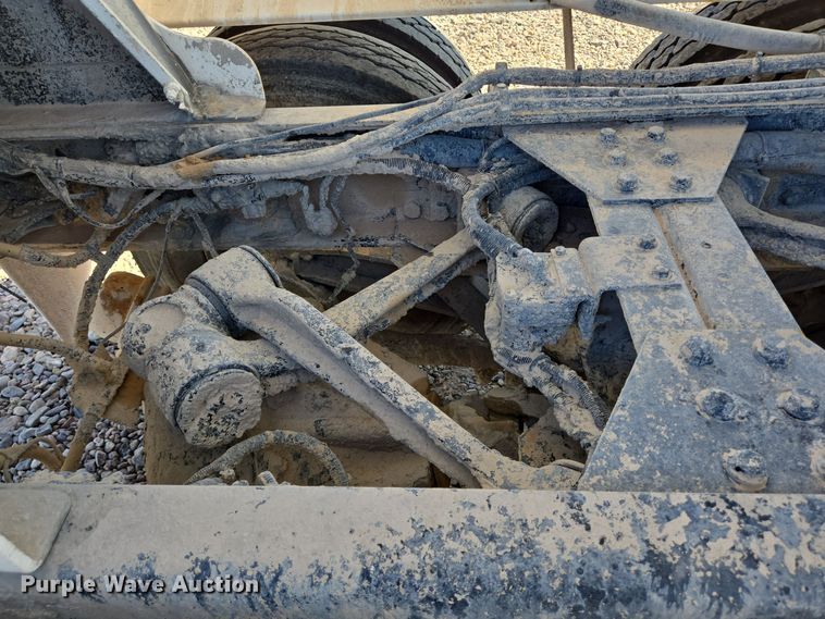 image for item DO2525 2015 Kenworth T800 ready mix truck