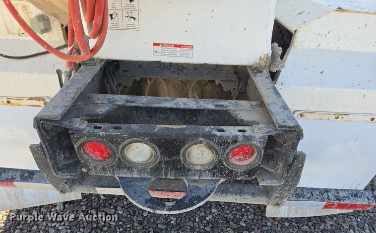 image for item DO2525 2015 Kenworth T800 ready mix truck