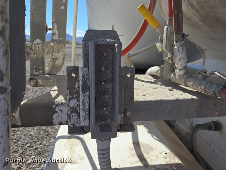 image for item DO2525 2015 Kenworth T800 ready mix truck