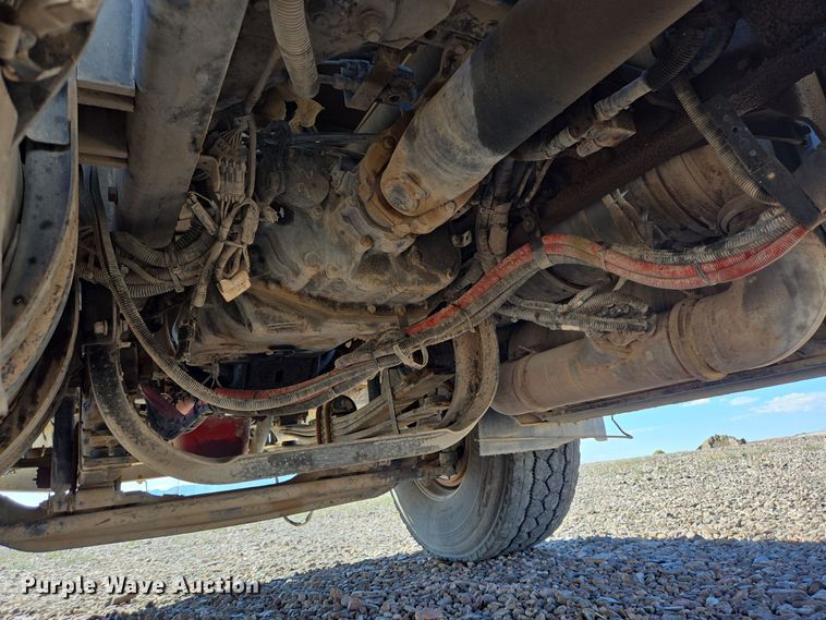 image for item DO2525 2015 Kenworth T800 ready mix truck