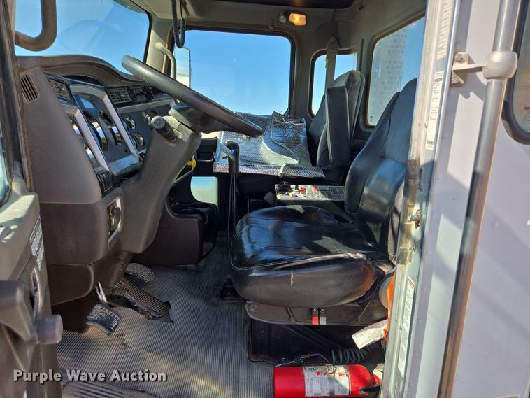 image for item DO2525 2015 Kenworth T800 ready mix truck