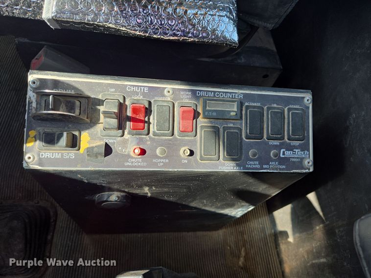 image for item DO2525 2015 Kenworth T800 ready mix truck