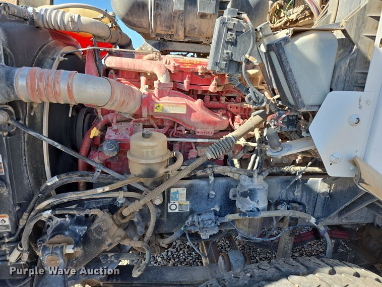 image for item DO2525 2015 Kenworth T800 ready mix truck