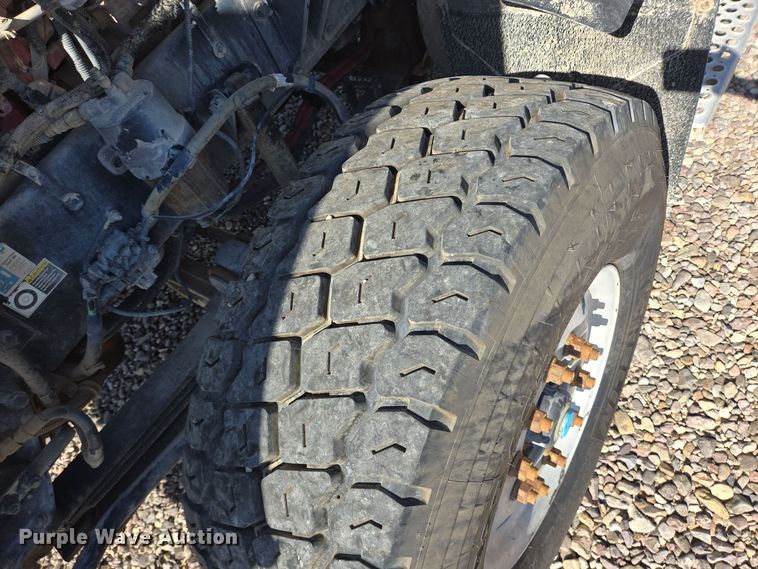 image for item DO2525 2015 Kenworth T800 ready mix truck