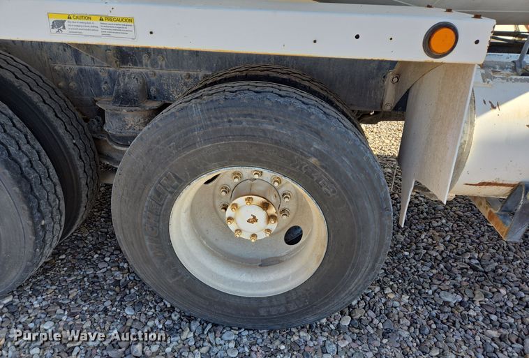 image for item DO2525 2015 Kenworth T800 ready mix truck