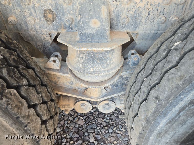 image for item DO2525 2015 Kenworth T800 ready mix truck