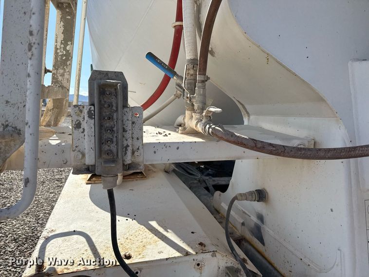 image for item DO2526 2015 Kenworth T800 ready mix truck