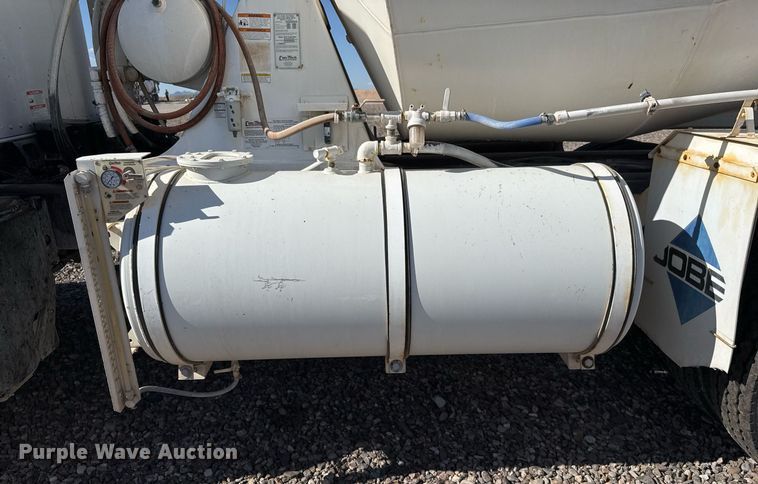 image for item DO2526 2015 Kenworth T800 ready mix truck