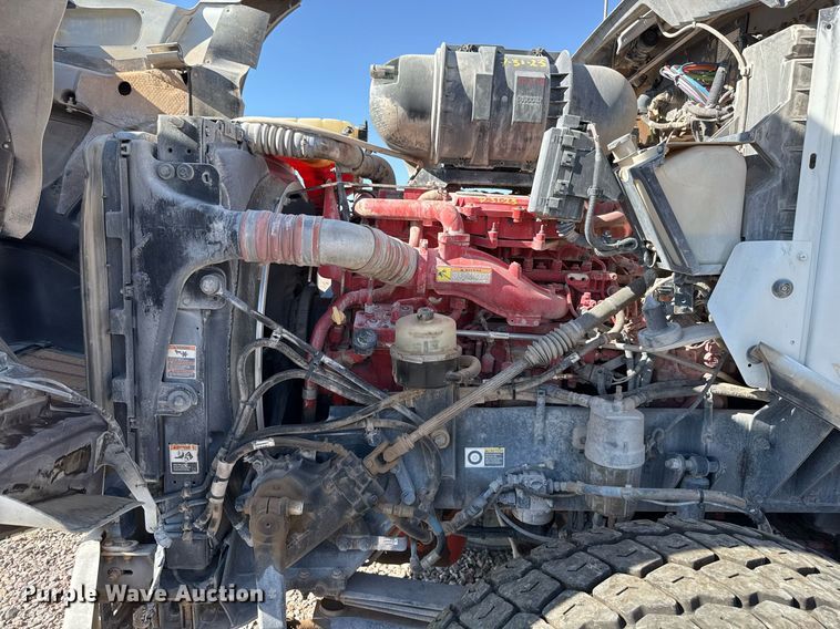 image for item DO2526 2015 Kenworth T800 ready mix truck