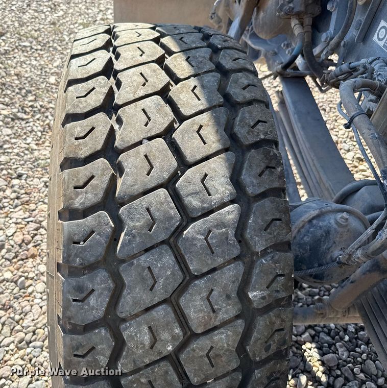 image for item DO2526 2015 Kenworth T800 ready mix truck