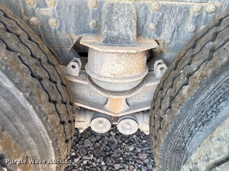 image for item DO2526 2015 Kenworth T800 ready mix truck