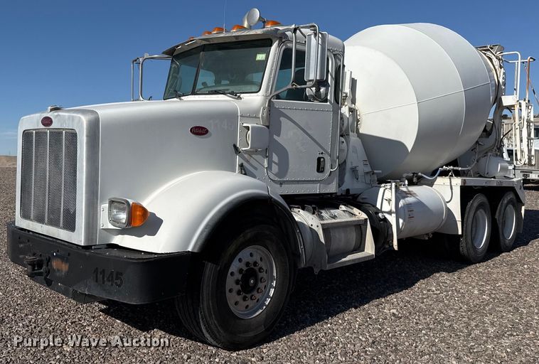 image for item DO2527 2015 Peterbilt 365 ready mix truck