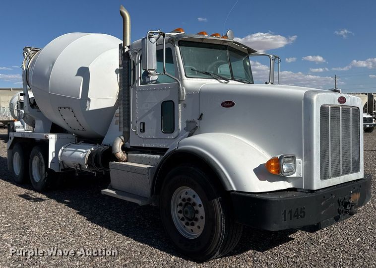 image for item DO2527 2015 Peterbilt 365 ready mix truck
