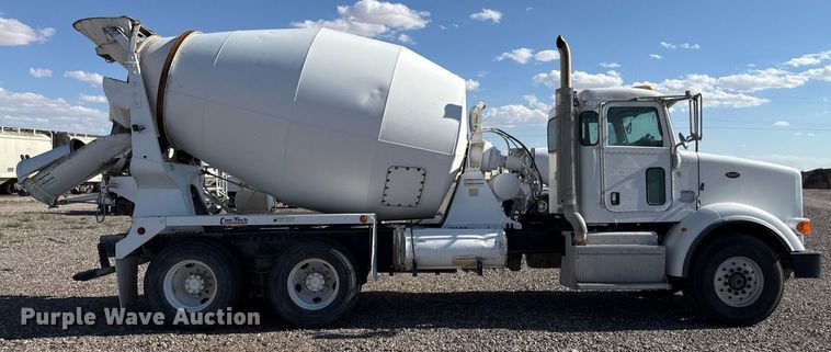 image for item DO2527 2015 Peterbilt 365 ready mix truck