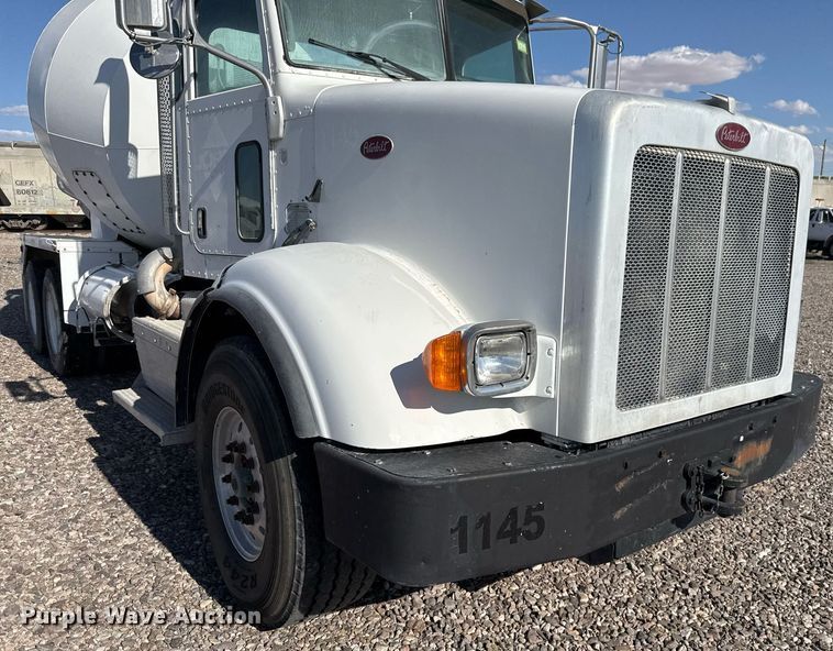 image for item DO2527 2015 Peterbilt 365 ready mix truck