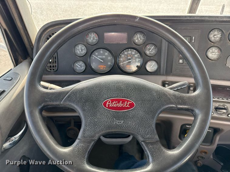 image for item DO2527 2015 Peterbilt 365 ready mix truck