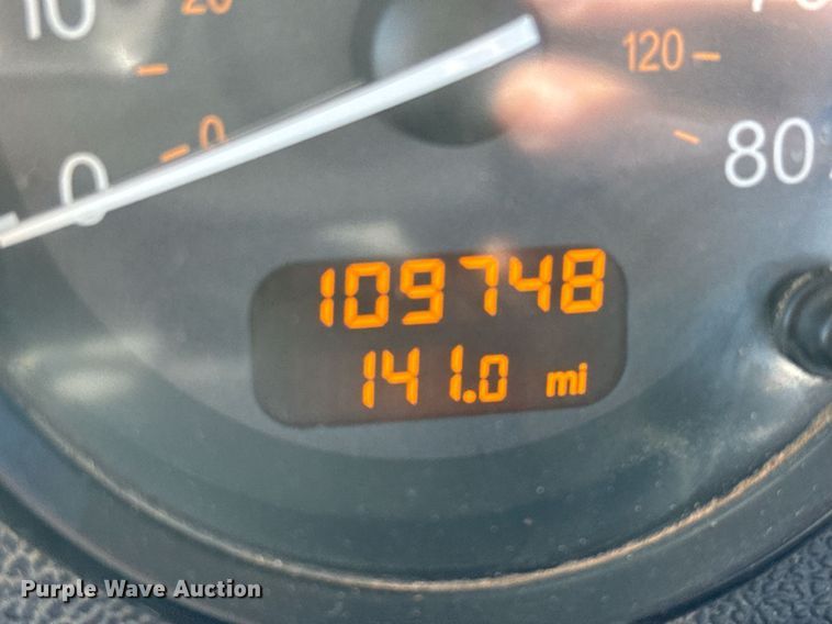 image for item DO2527 2015 Peterbilt 365 ready mix truck