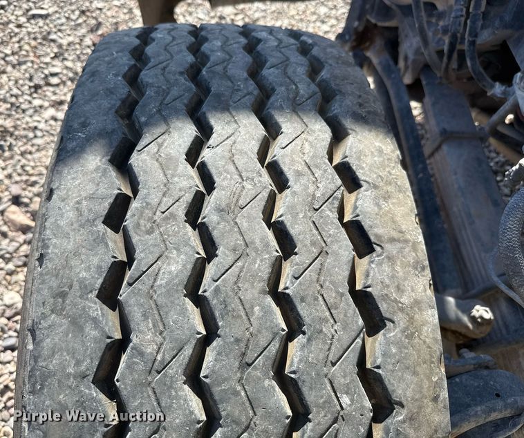 image for item DO2527 2015 Peterbilt 365 ready mix truck