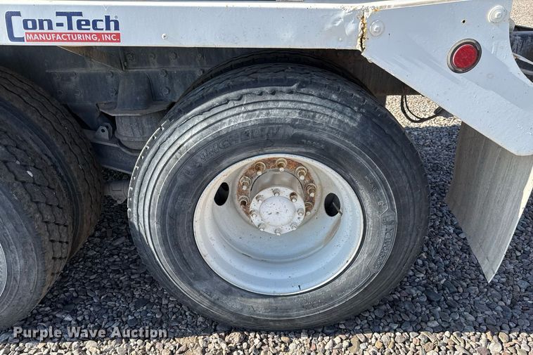 image for item DO2527 2015 Peterbilt 365 ready mix truck