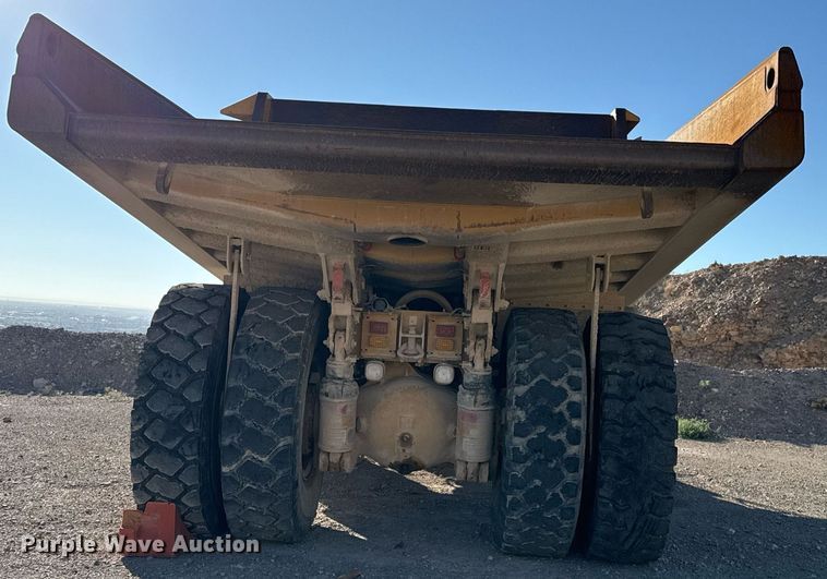 image for item DO2528 2005 Caterpillar  769D haul truck