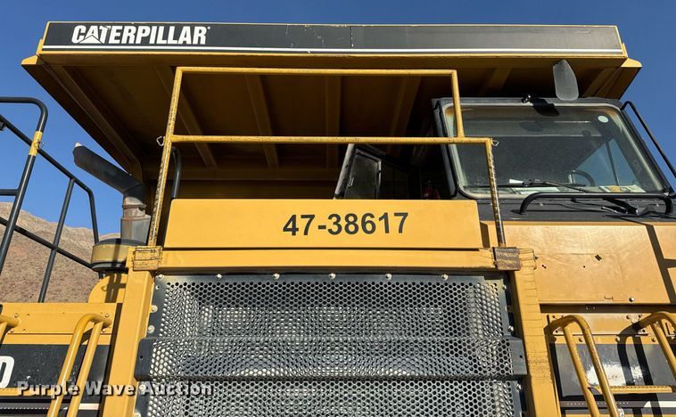 image for item DO2528 2005 Caterpillar  769D haul truck