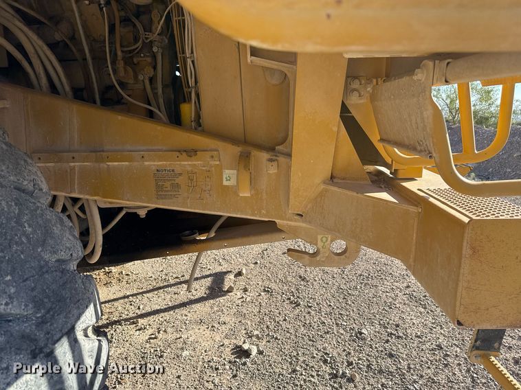 image for item DO2528 2005 Caterpillar  769D haul truck