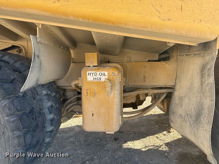 image for item DO2528 2005 Caterpillar  769D haul truck