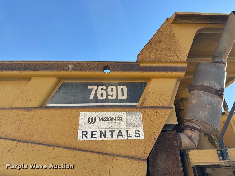 image for item DO2528 2005 Caterpillar  769D haul truck