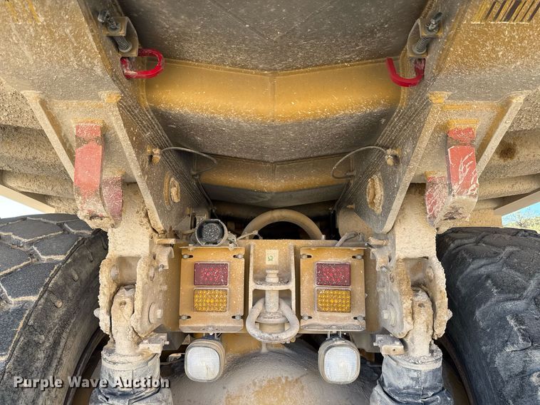 image for item DO2528 2005 Caterpillar  769D haul truck