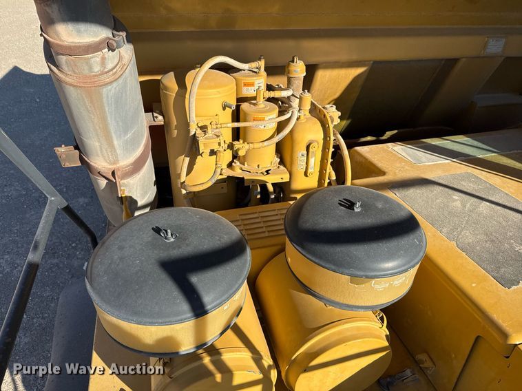 image for item DO2528 2005 Caterpillar  769D haul truck