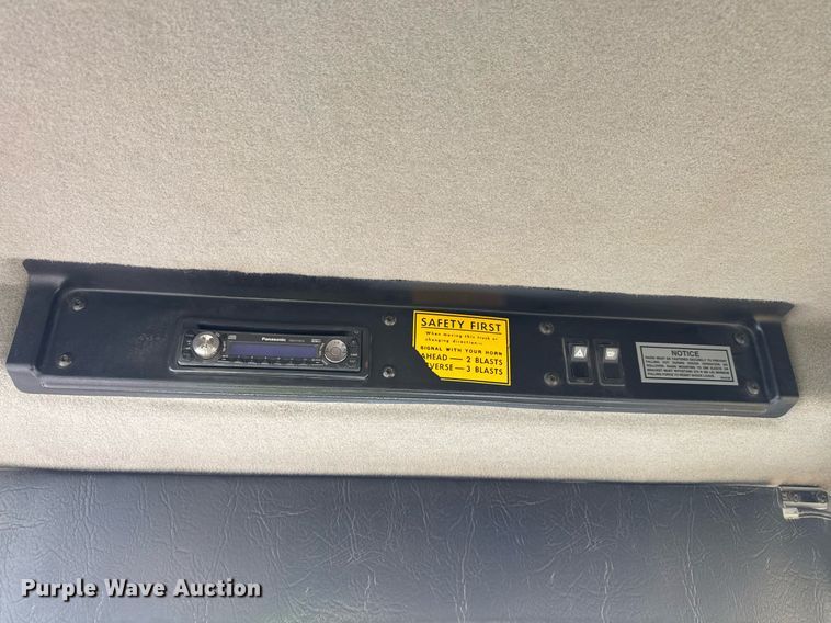 image for item DO2528 2005 Caterpillar  769D haul truck