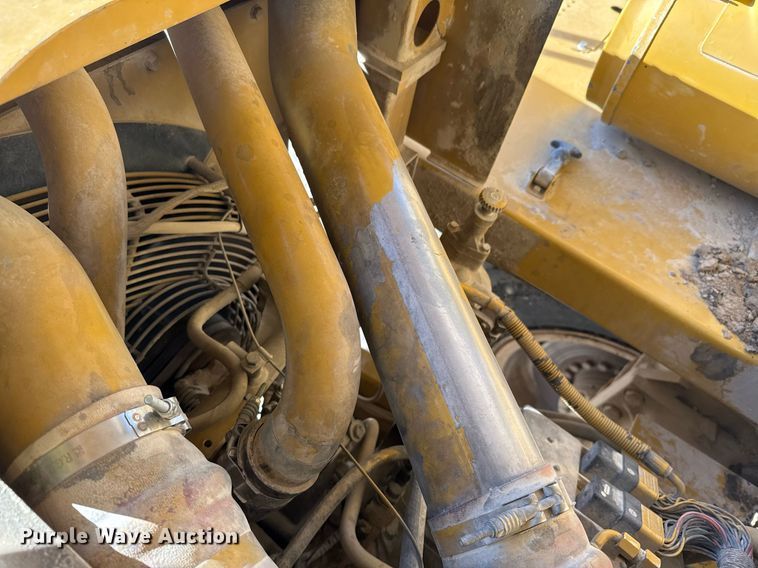 image for item DO2528 2005 Caterpillar  769D haul truck