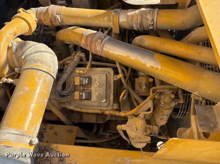 image for item DO2528 2005 Caterpillar  769D haul truck