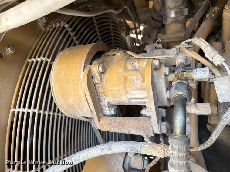 image for item DO2528 2005 Caterpillar  769D haul truck