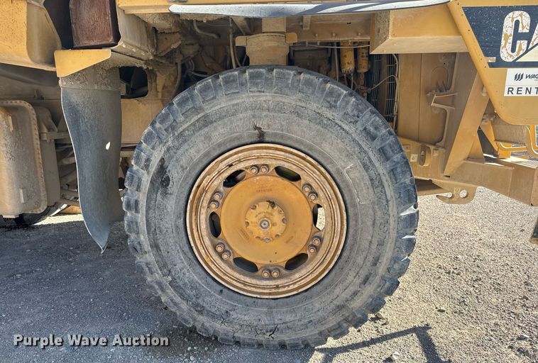 image for item DO2528 2005 Caterpillar  769D haul truck